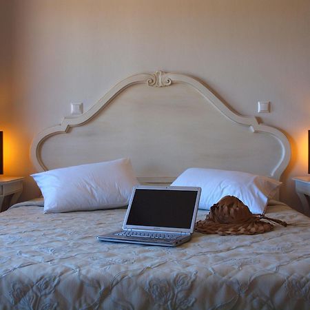 Smaragdi Hotel Perivolos  Esterno foto