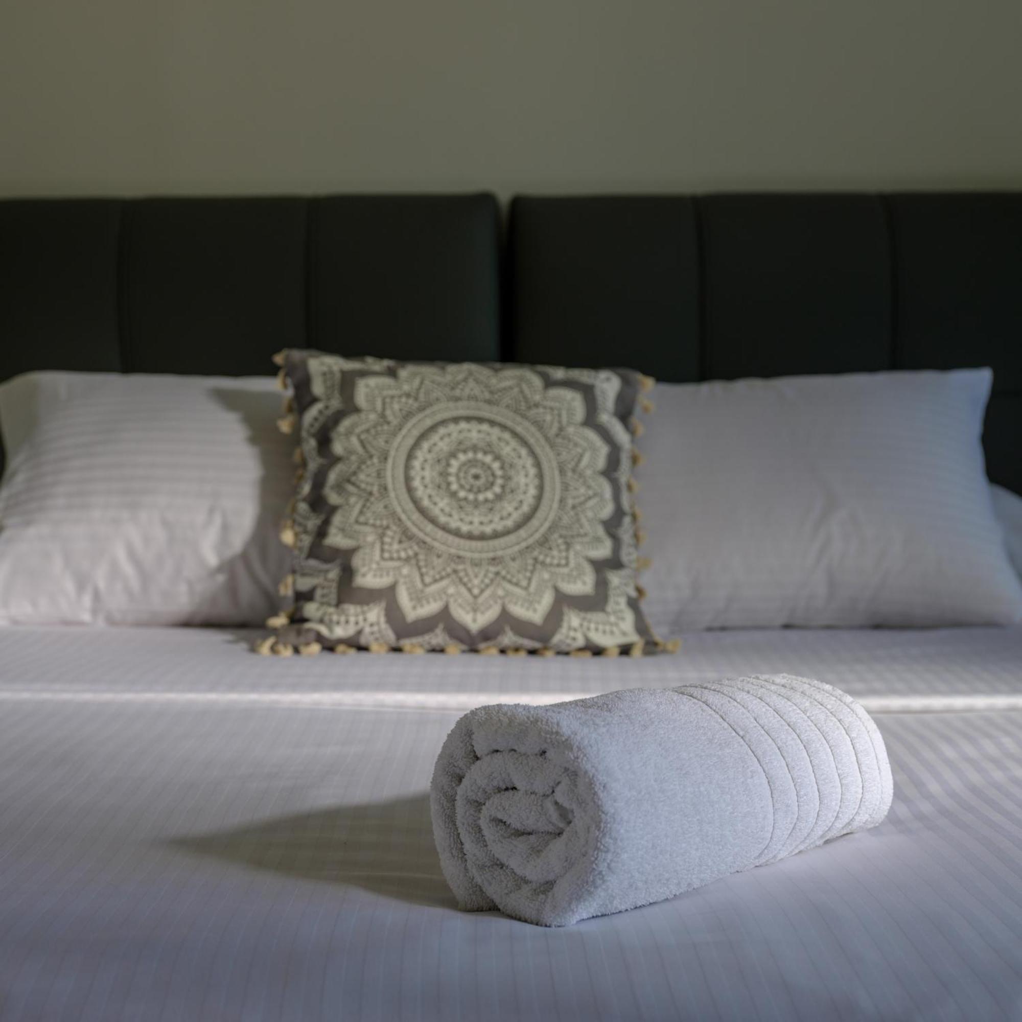Smaragdi Hotel Perivolos  Esterno foto