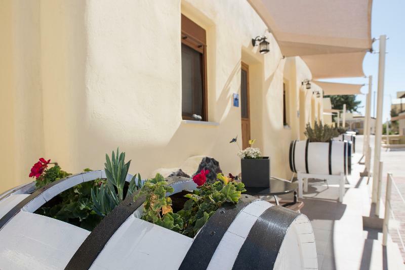 Smaragdi Hotel Perivolos  Esterno foto