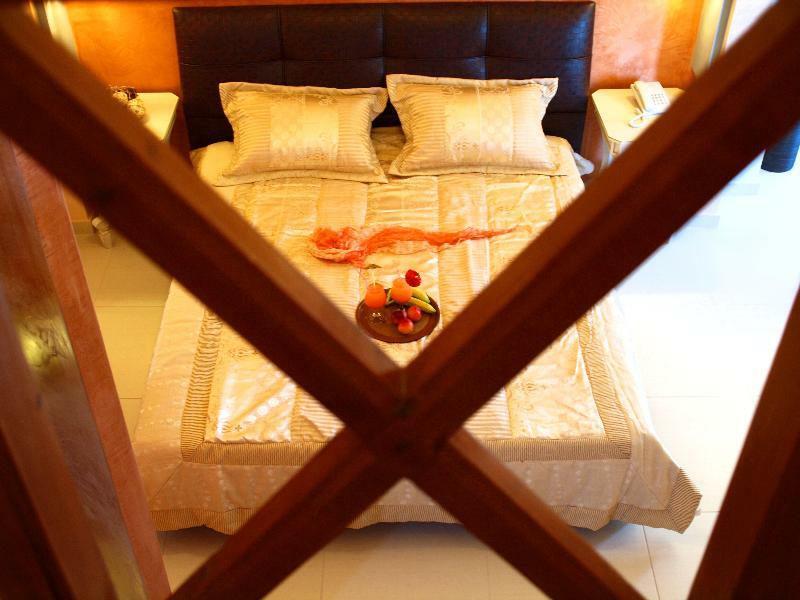 Smaragdi Hotel Perivolos  Esterno foto