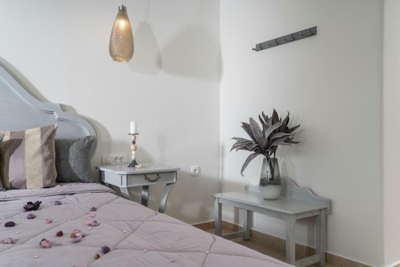 Smaragdi Hotel Perivolos  Esterno foto